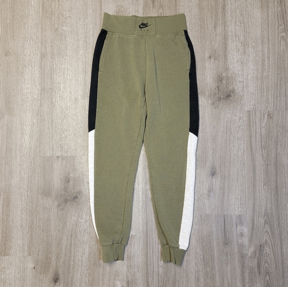Nike Pants - SOLD!! Womens Nike Air BB Joggers XS!!